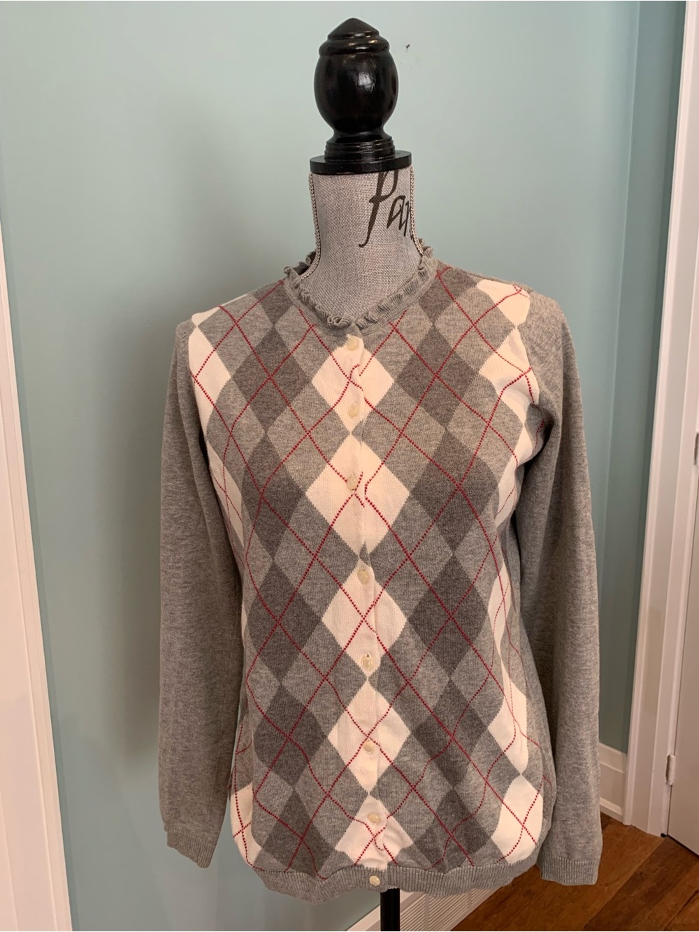 Denver Hayes Grey, Cream & Red Argyle Button-Up Cardigan